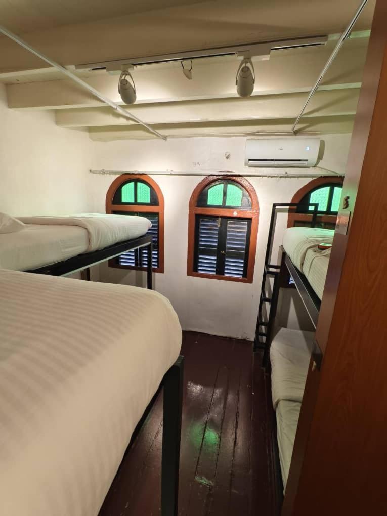 Red Inn Court George Town Zewnętrze zdjęcie